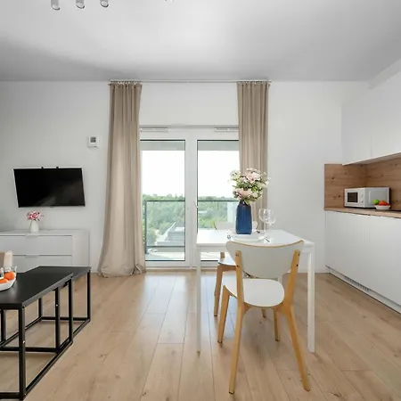 Modern Pet-friendly With Balcony By Renters Apartman