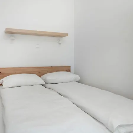 Modern Pet-friendly With Balcony By Renters Breslau